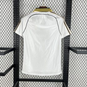 Retro Real Madrid 1998/00 Home Jersey - Image 2