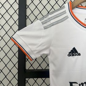 Retro Real Madrid 2013/14 Home Kids Kit - Image 7