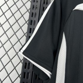 Retro Real Madrid 2006/07 Away Jersey - Image 10