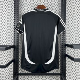 Retro Real Madrid 2006/07 Away Jersey - Image 2