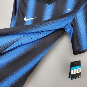 Retro Inter Milan 2010/11 Home Jersey - Image 8