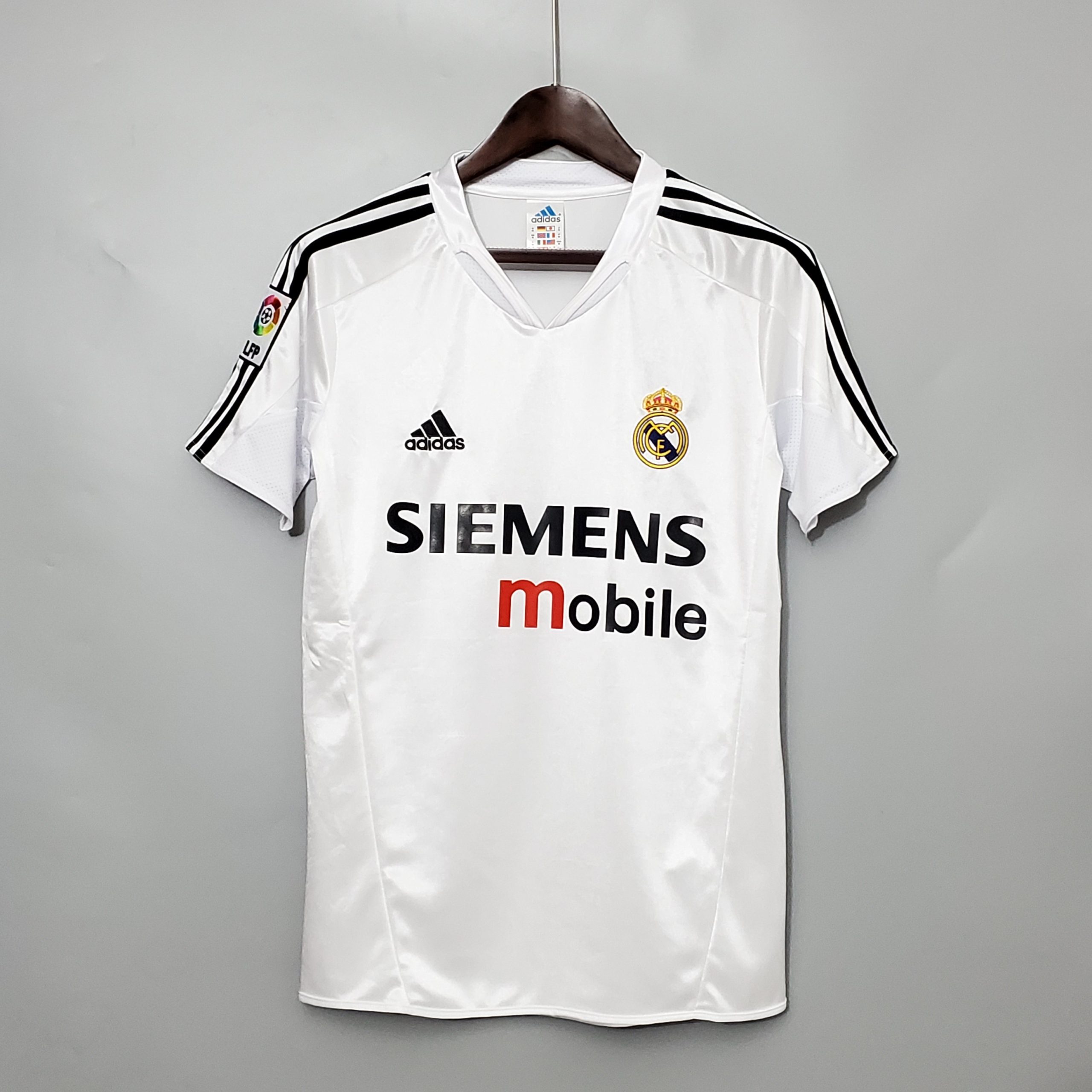 Real-Madrid-200405-Home-Retro-Jersey-32170.jpg Retro Real Madrid 2004/05 Home Jersey - Image 1