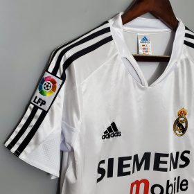 Retro Real Madrid 2004/05 Home Jersey - Image 3