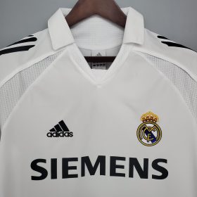 Retro Real Madrid 2005/06 Home Jersey - Image 2