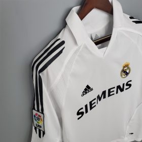 Retro Real Madrid 2005/06 Home Jersey - Image 3
